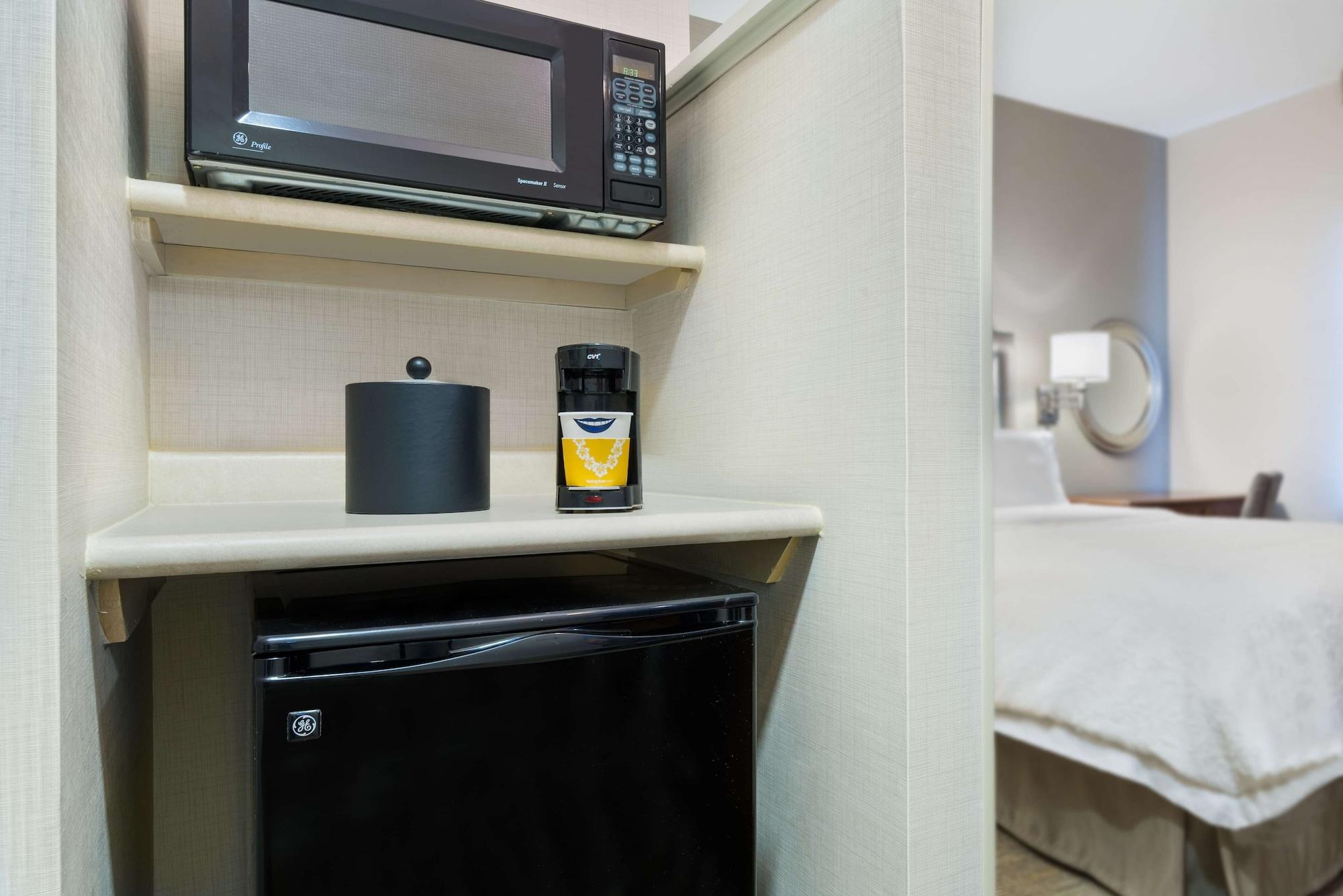 Hampton Inn Boston Bedford Burlington Билерика Екстериор снимка