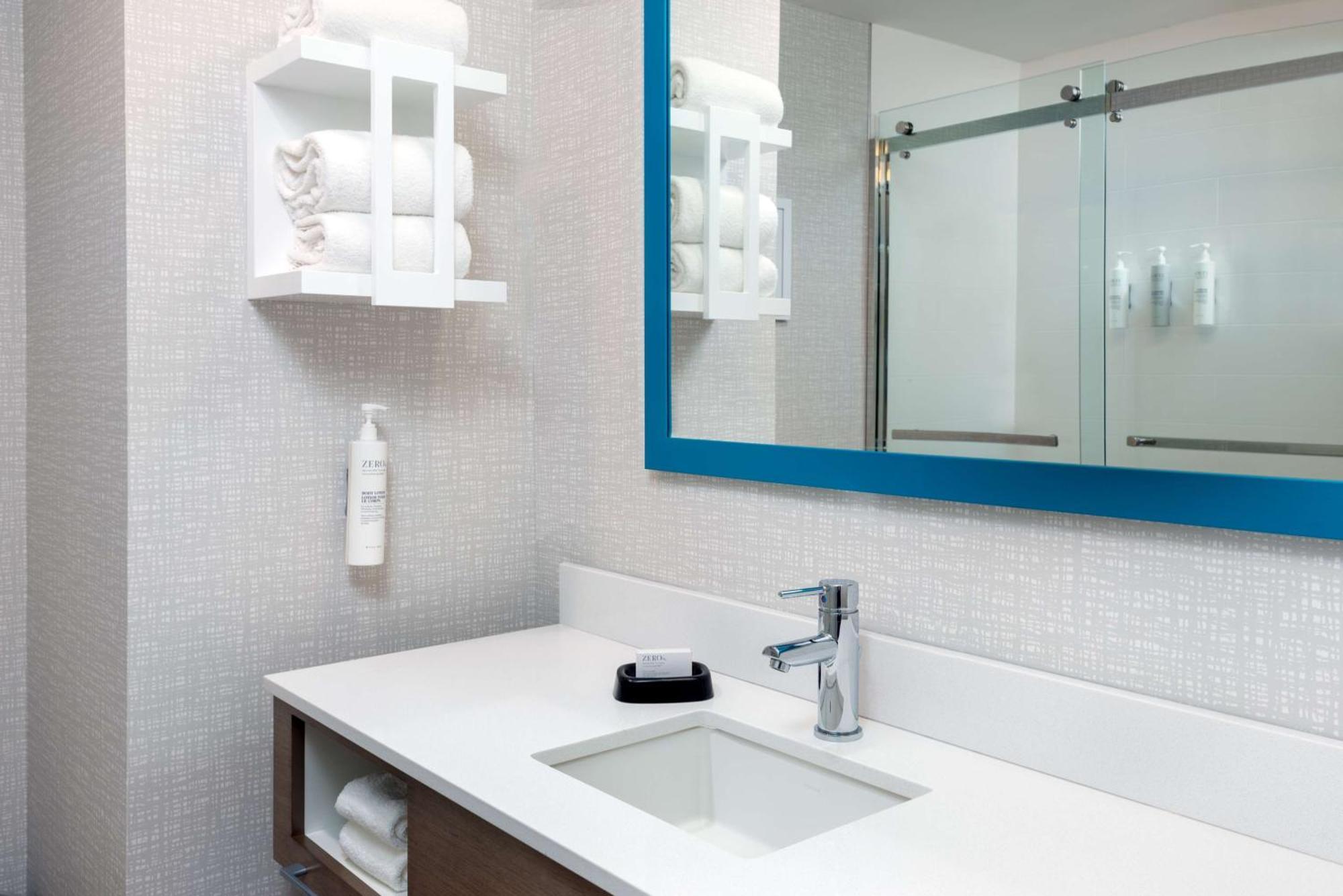 Hampton Inn Boston Bedford Burlington Билерика Екстериор снимка
