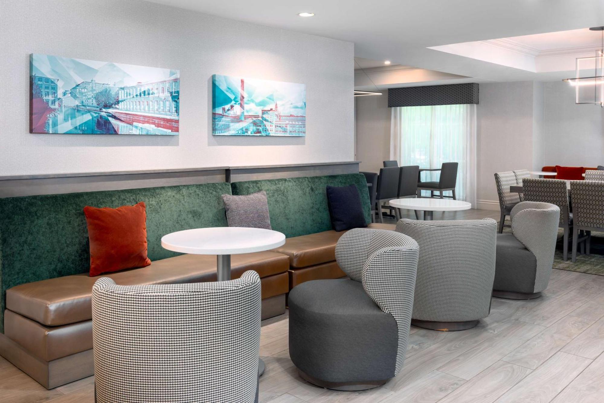 Hampton Inn Boston Bedford Burlington Билерика Екстериор снимка